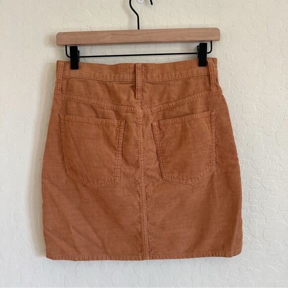 J Cew Women’s Corduroy Mini Skirt size 25 Camel Brown Classic Preppy Academia - Picture 3 of 6